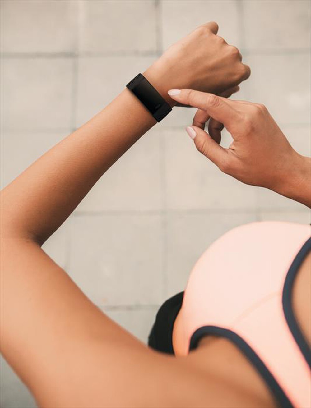 "FITBIT - FITBIT CHARGE 4 NERO"
