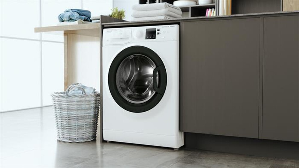 "HOTPOINT ARISTON - Lavatrice RSSF R327 IT 7 Kg Classe D"