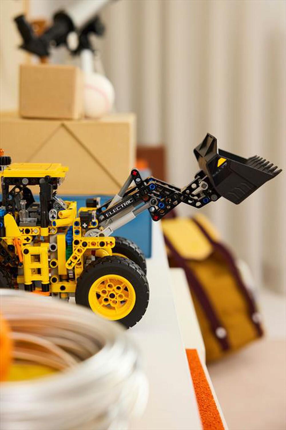 "LEGO - PALA GOMMATA VOLVO L120 ELECTRIC-,"