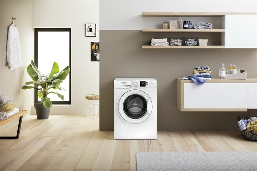 "HOTPOINT ARISTON - Lavatrice NFR327W IT N 7 Kg Classe D"