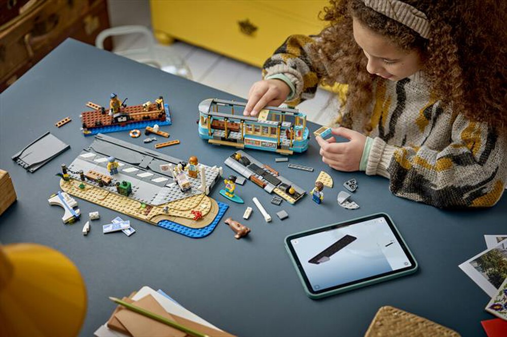Immagine del prodotto LEGO - CITY Tram classico della spiaggia - 60506