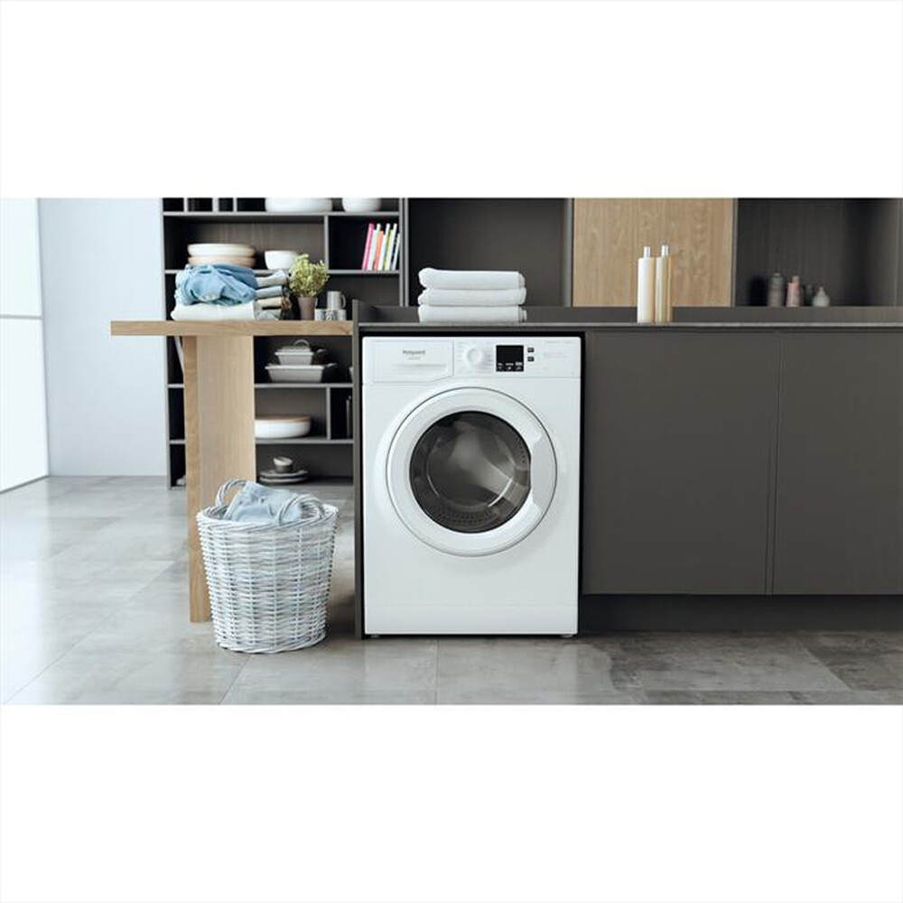 "HOTPOINT ARISTON - Lavatrice NFR327W IT N 7 Kg Classe D"