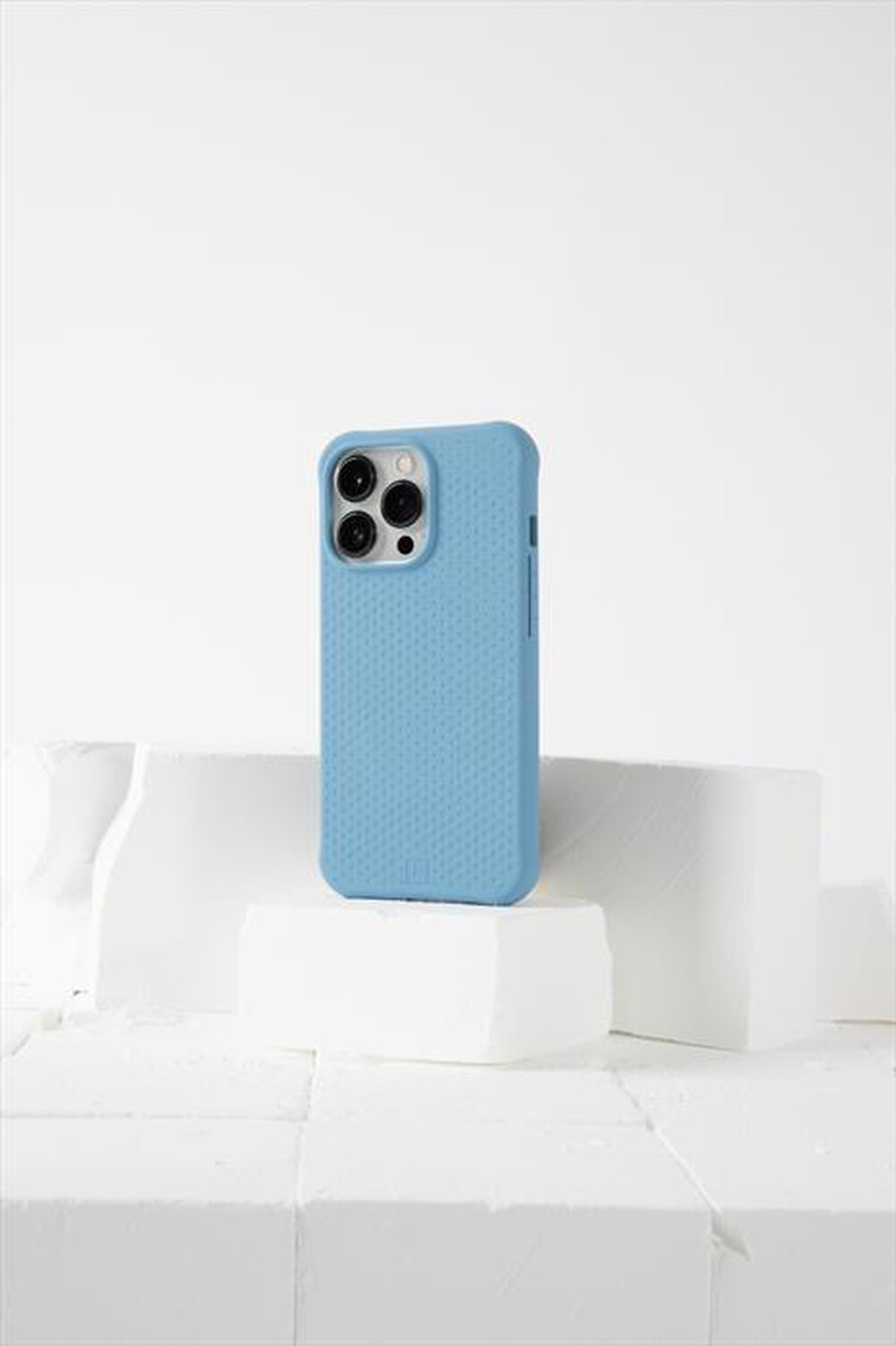 "UAG - Custodia Dot per iPhone 13 soft touch-AZZURRO"