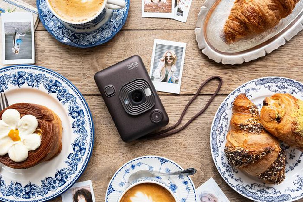"FUJI - Fotocamera compatta INSTAX MINI LIPLAY-BRONZO"