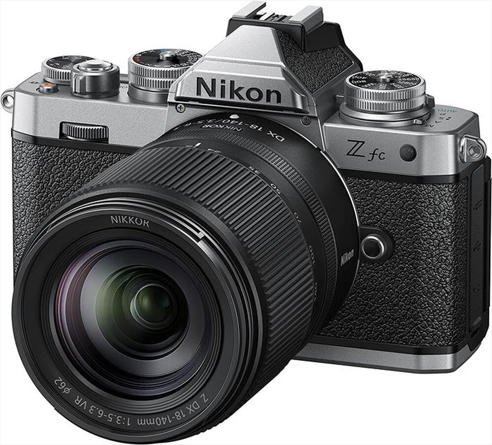 "NIKON - Fotocamera Z FC SL + Z DX 18-140 VR + SD-Silver"