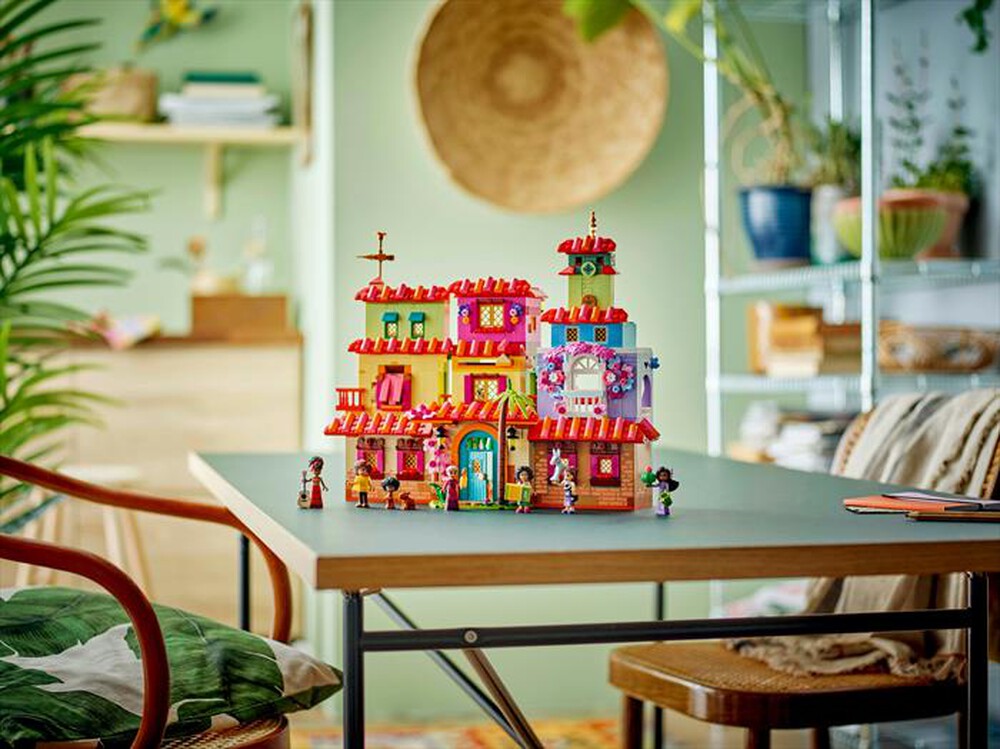 Immagine del prodotto LEGO - DISNEY CLASSIC La magica casa dei Madrigal 43245