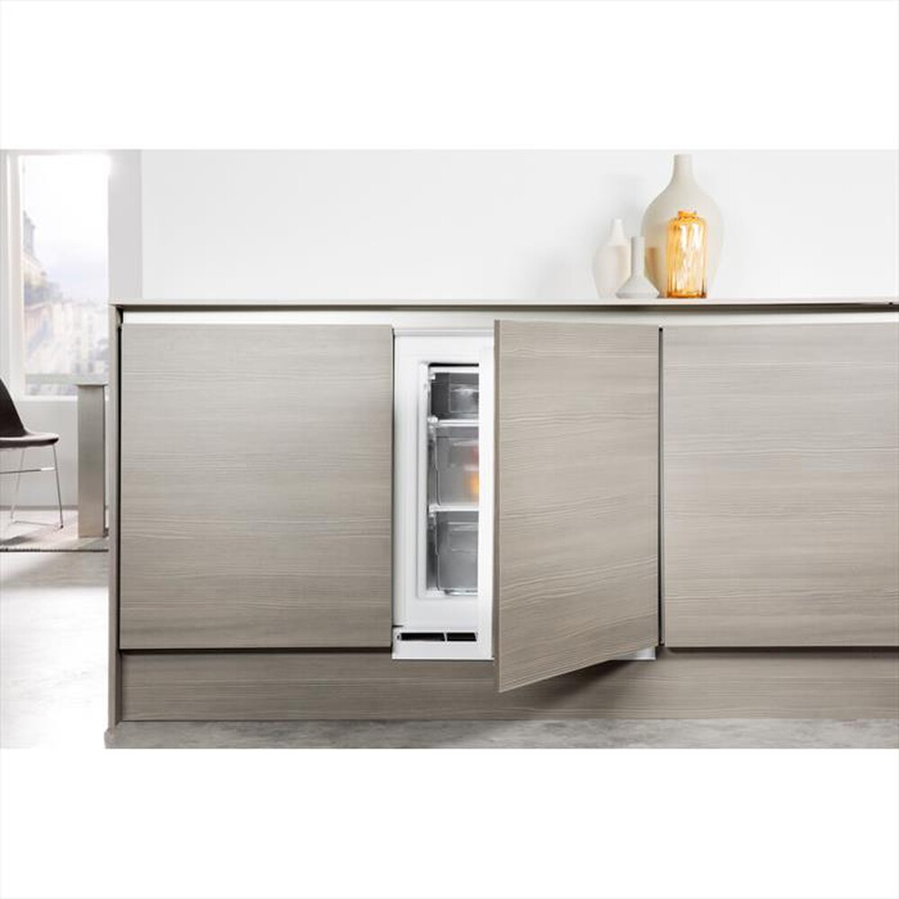 Immagine del prodotto WHIRLPOOL - Congelatore incasso AFB 8281