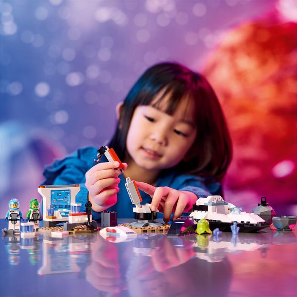 Immagine del prodotto LEGO - CITY Navetta spaziale scoperta di asteroidi 60429