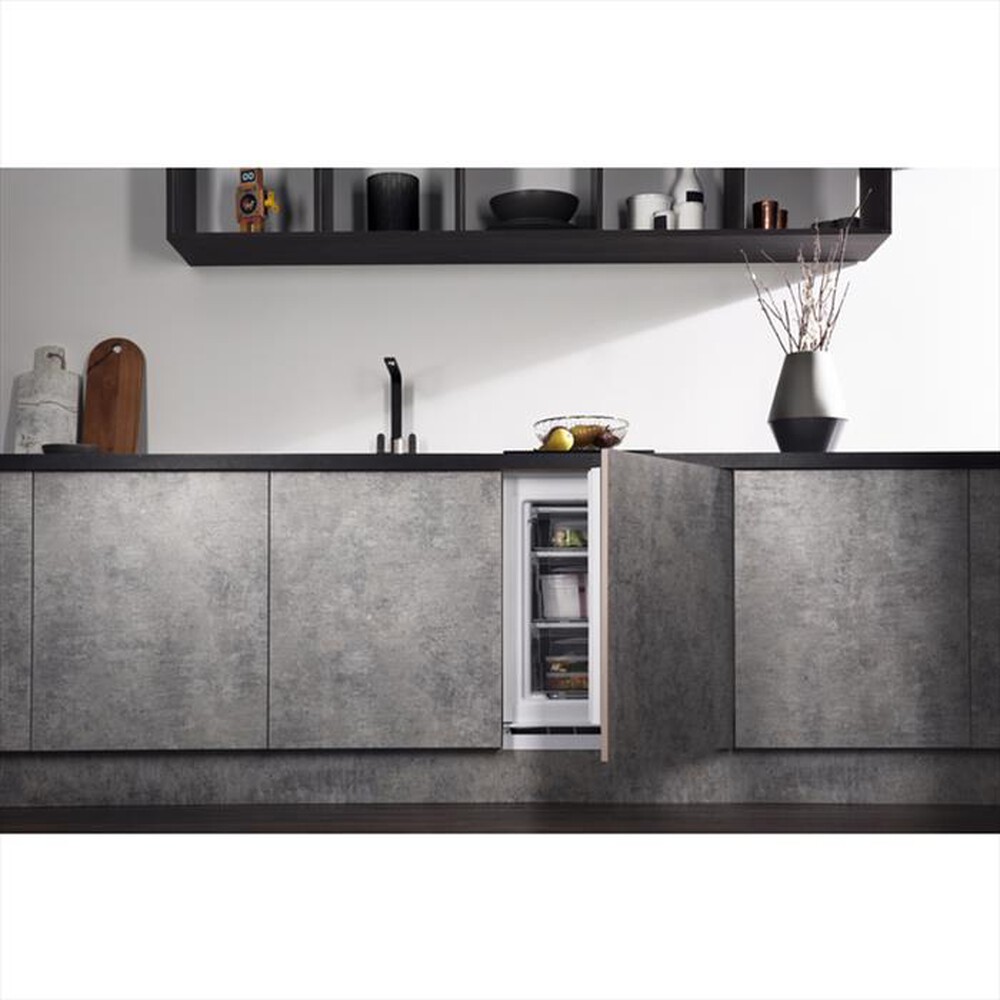 "HOTPOINT ARISTON - Congelatore incasso BFS 1222 1 Classe F"