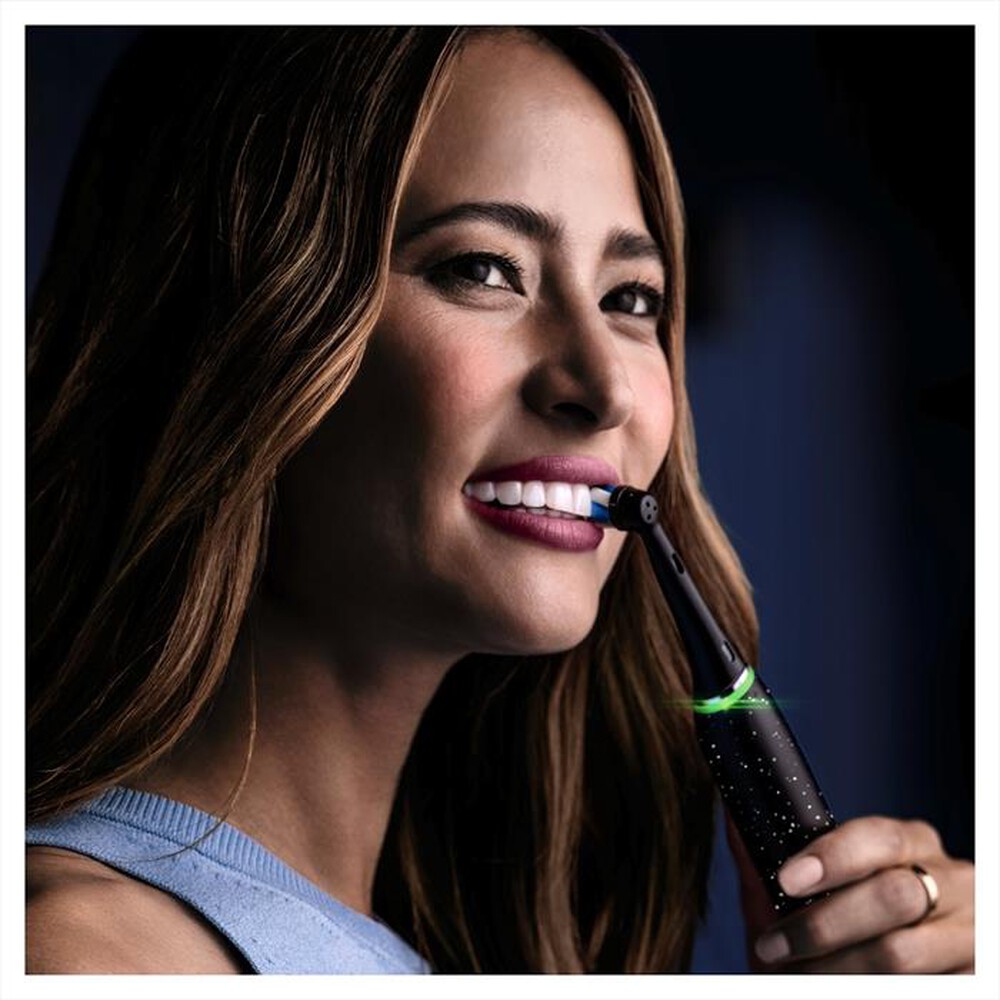 "ORAL-B - Spazzolino elettrico IO 10-Nero"