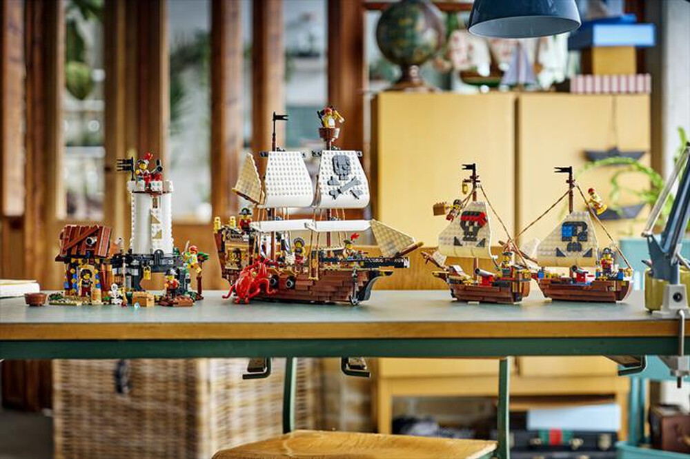 Immagine del prodotto LEGO - CREATORE 3IN1 Iconica nave da pirata - 31387