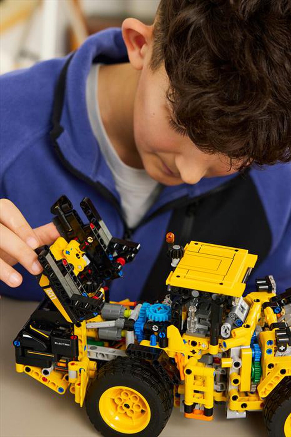 "LEGO - PALA GOMMATA VOLVO L120 ELECTRIC-,"