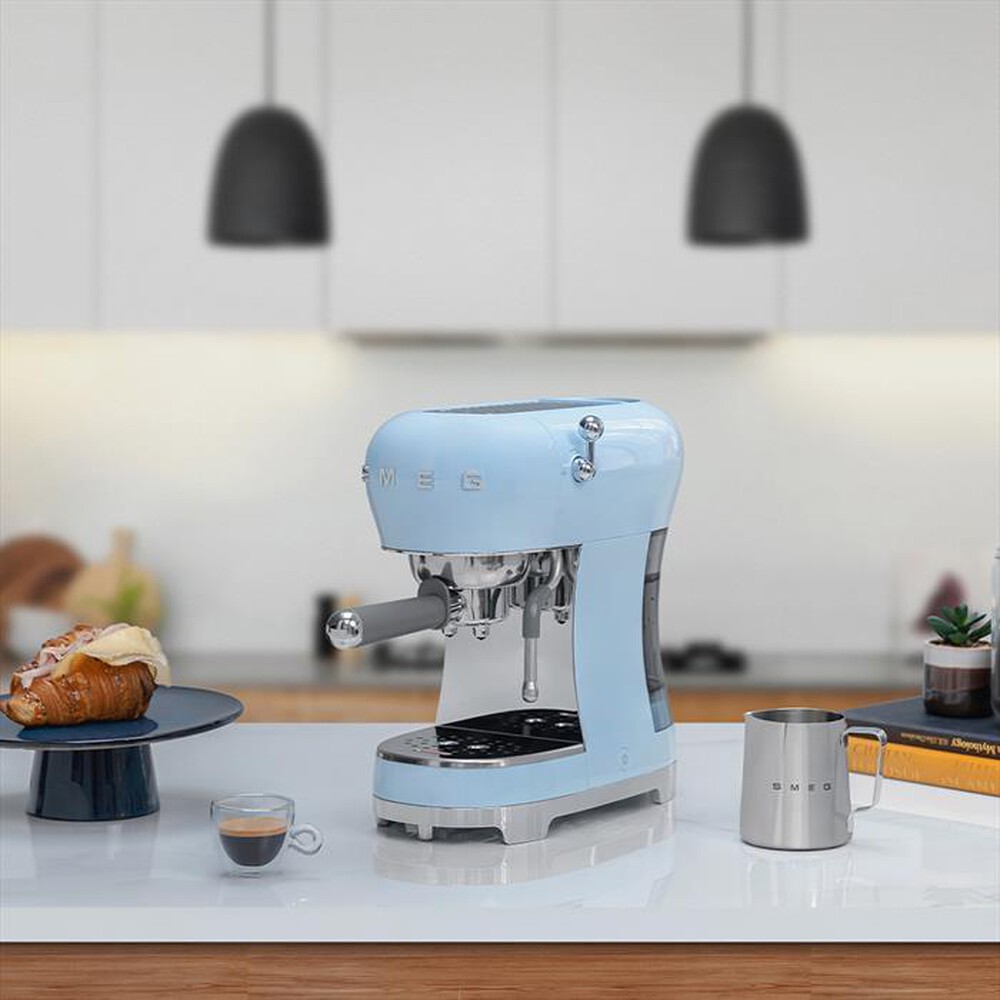"SMEG - Macchina da caffè automatica ECF02PBEU-Azzurro"
