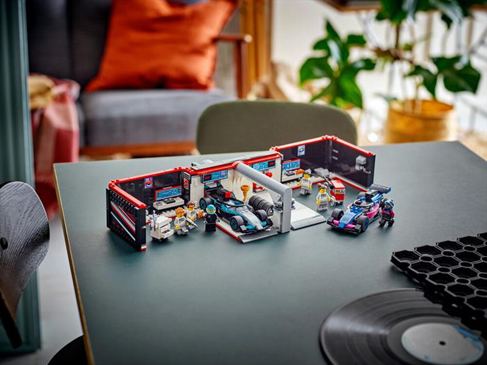 Immagine del prodotto LEGO - CITY F1 Garage con Mercedes-AMG e Alpine F1® 60444
