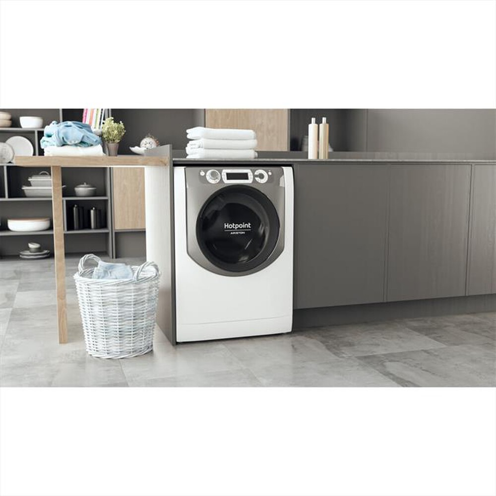 "HOTPOINT ARISTON - Lavatrice slim AQUALTIS AQSD723 EU/A N 7Kg ClasseD-Bianco"