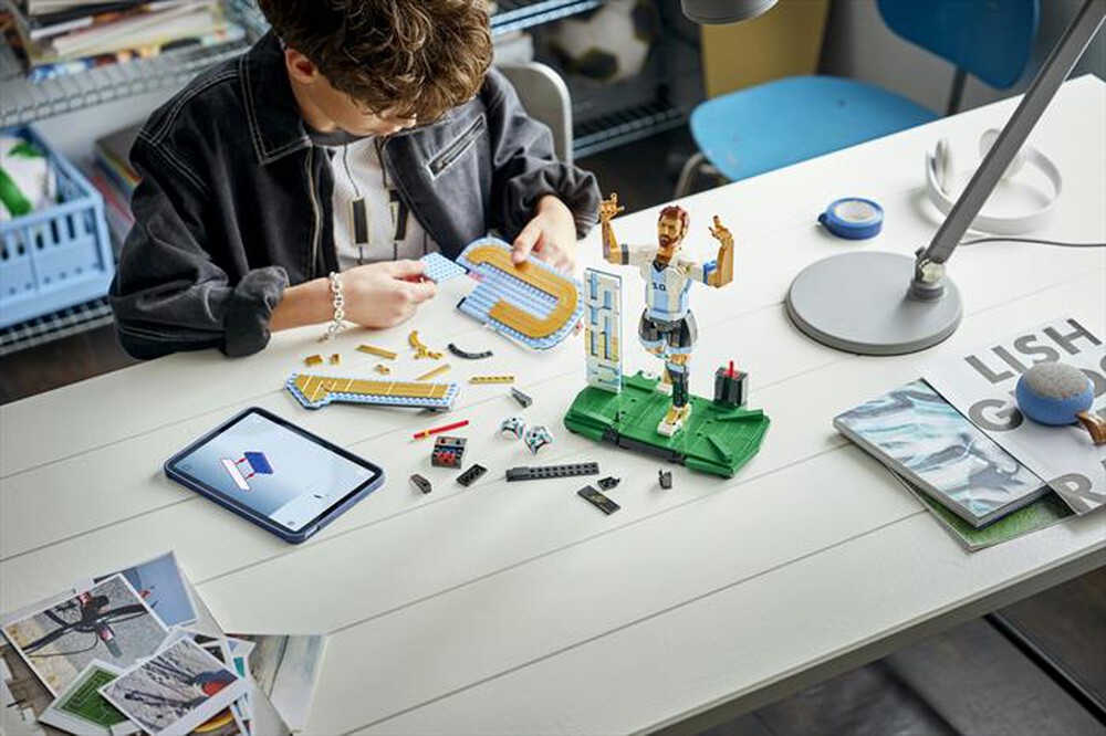 Immagine del prodotto LEGO - EDITIONS Lionel Messi Leggenda del calcio - 43015