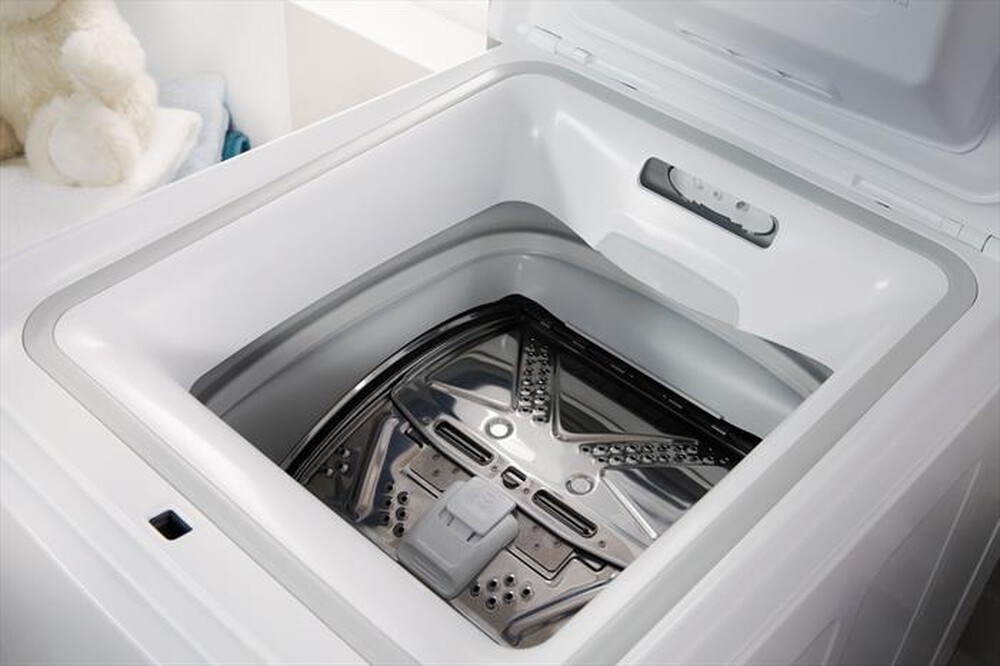 "INDESIT - Lavatrice BTW L50300 IT/N 5 Kg Classe D"