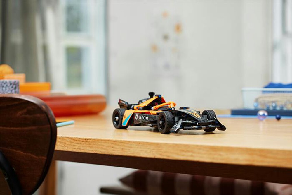 Immagine del prodotto LEGO - TECHNIC NEOM McLaren Formula E Race Car 42169