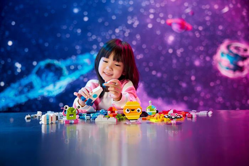 Immagine del prodotto LEGO - CLASSIC Pianeti dello spazio creativi 11037