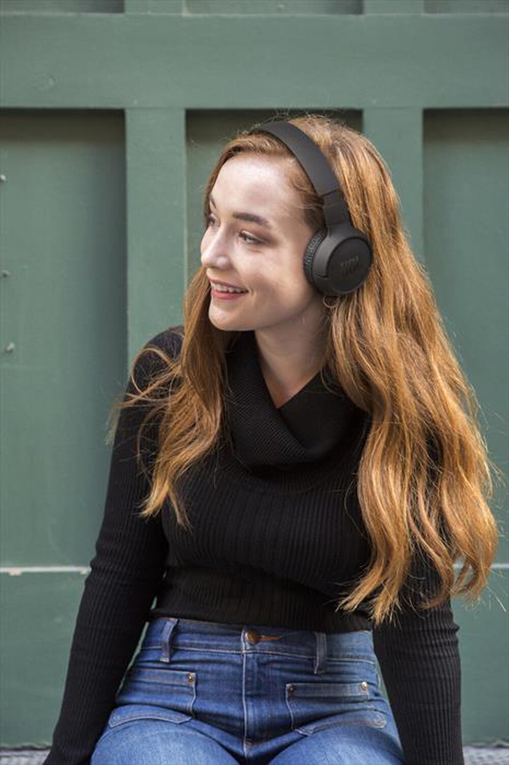 "JBL - Cuffie a padiglione chiuso TUNE 570BT-nero"