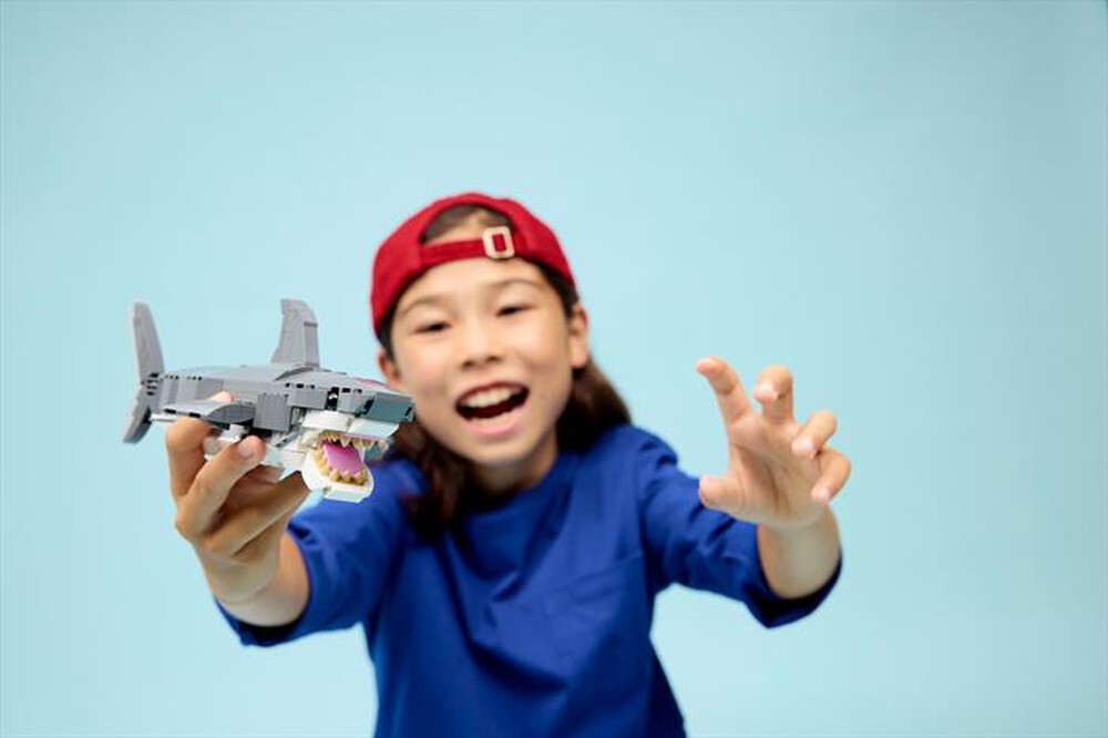Immagine del prodotto LEGO - CREATOR 3IN1 Squalo con scrigno del tesoro - 31381