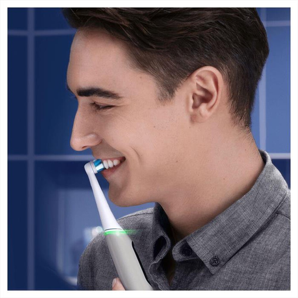 "ORAL-B - Spazzolino elettrico ricaricabile IO 6S-Grigio"