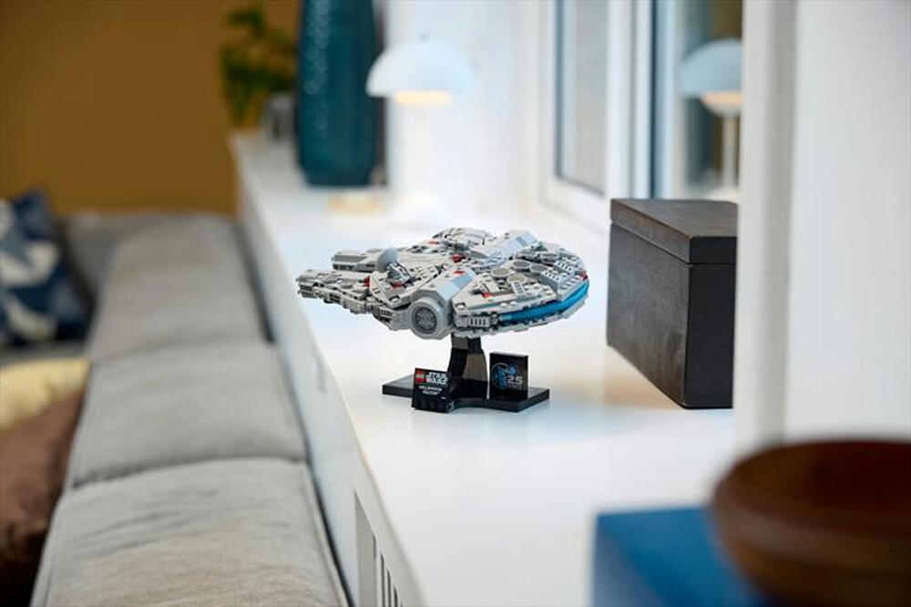Immagine del prodotto LEGO - STAR WARS Millennium Falcon 75375