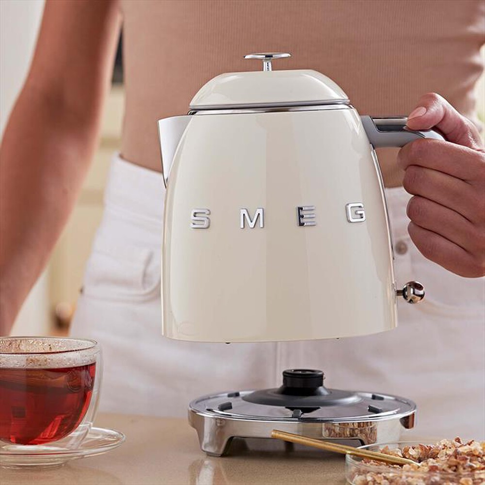 "SMEG - Mini Bollitore 50's Style – KLF05CREU-Panna"