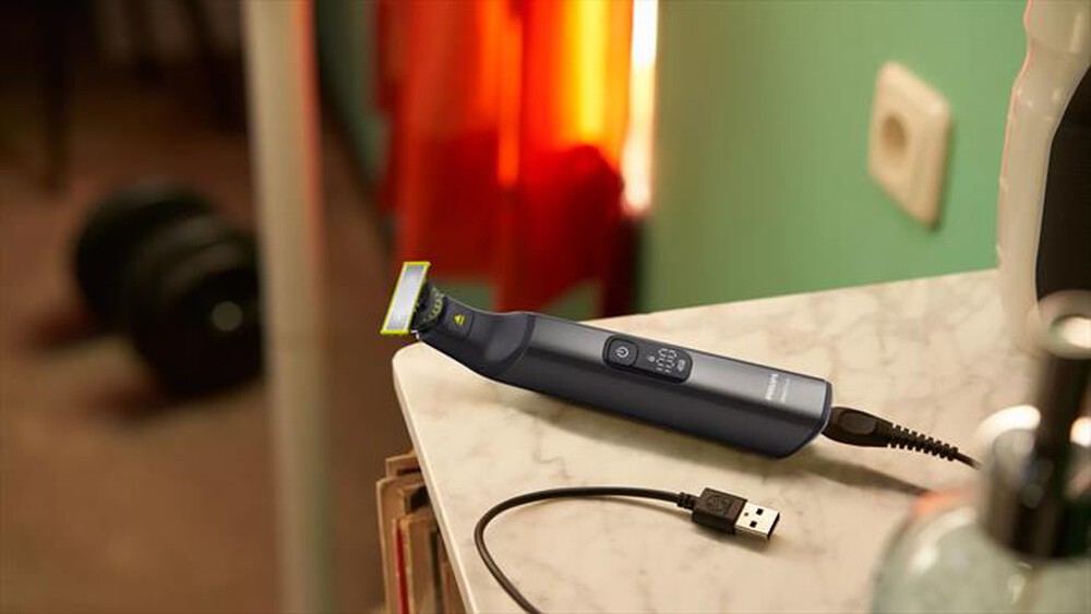 Immagine del prodotto PHILIPS - Regolabarba OneBlade Pro 360 Face + Body QP6652/61-Nero