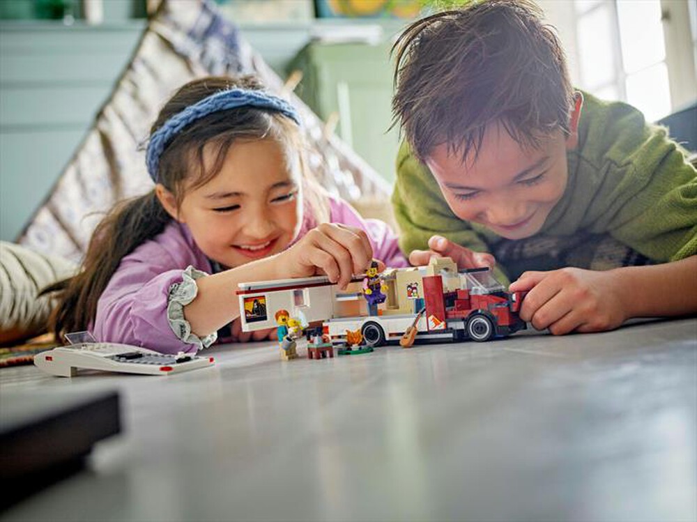 Immagine del prodotto LEGO - CITY Camper van delle vacanze d&rsquo;avventura 60454