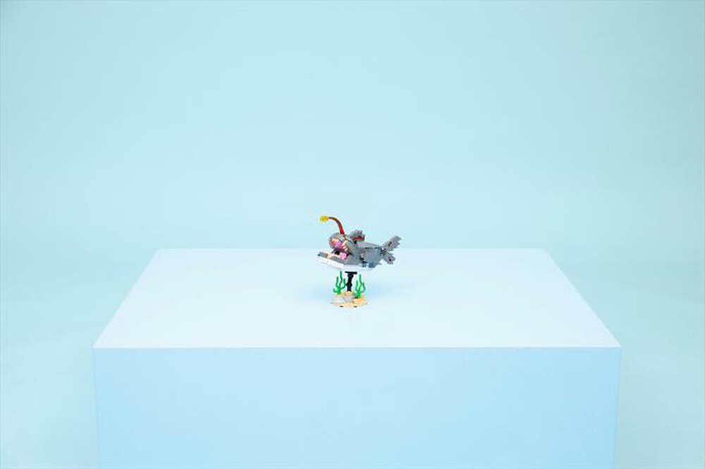 Immagine del prodotto LEGO - CREATOR 3IN1 Squalo con scrigno del tesoro - 31381