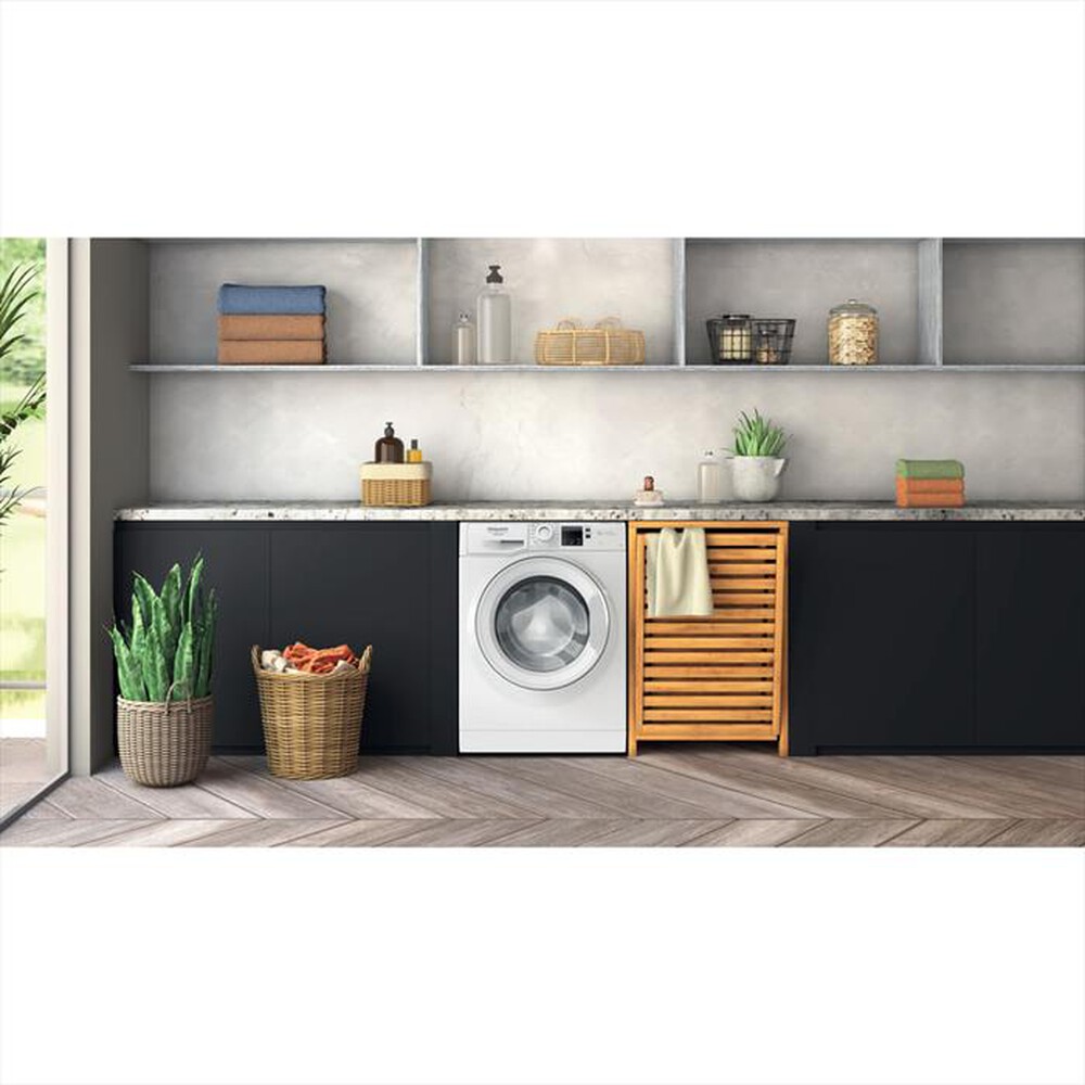 "HOTPOINT ARISTON - NFR79W IT"