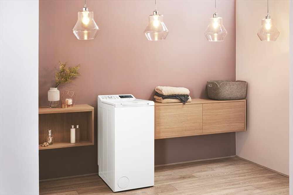 Immagine del prodotto HOTPOINT ARISTON - Lavatrice WMTG 722B IT/N 7 Kg Classe E