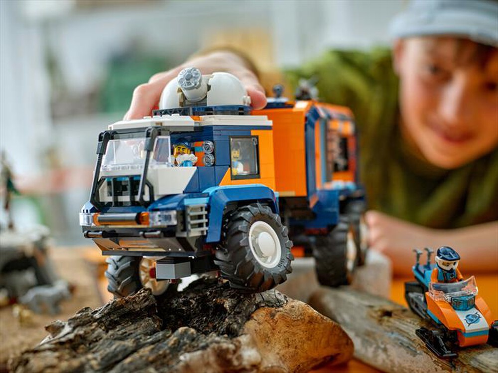 "LEGO - GRANDE CAMION ARTICO CON LABORATORIO-,"