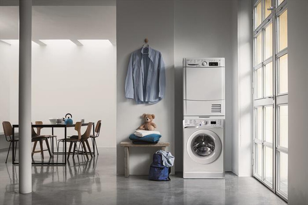 "INDESIT - Lavatrice BWA 81284X W IT N 8 Kg Classe C"