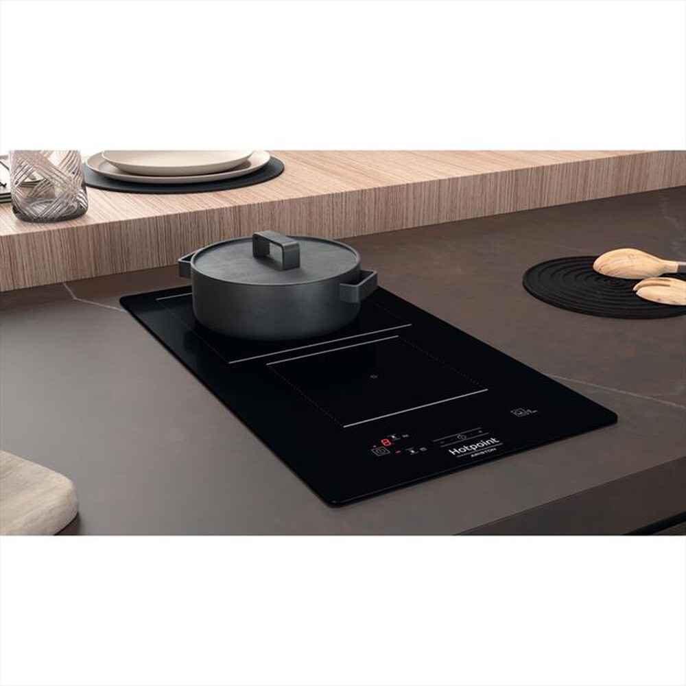 "HOTPOINT ARISTON - Piano cottura elettrico DOMINO HQ 0930S NE 28,4 cm-Nero"