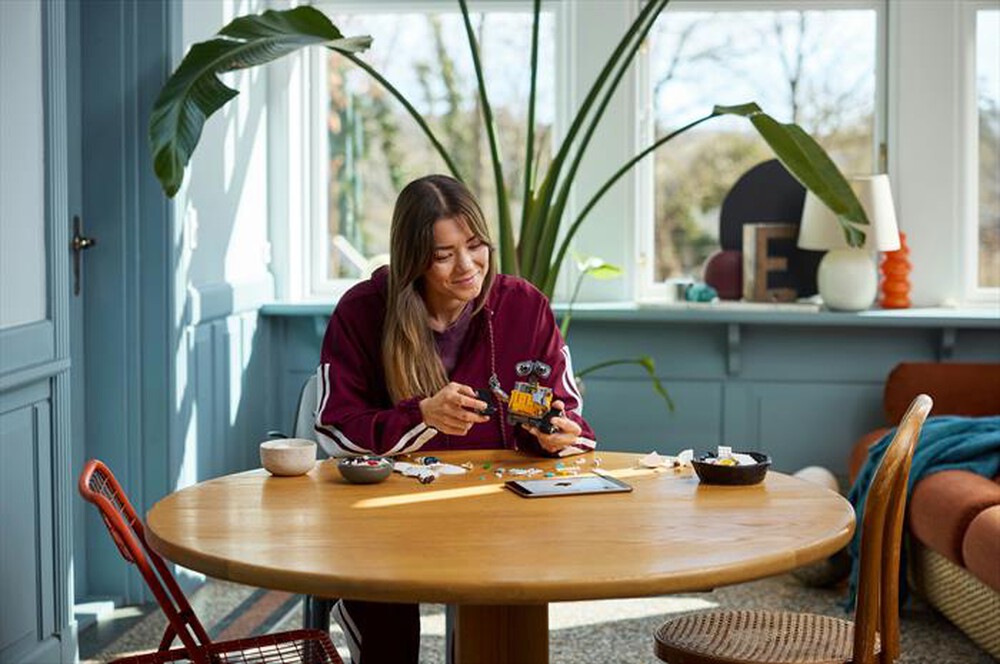 Immagine del prodotto LEGO - DISNEY Pixar WALL-E e EVE 43279