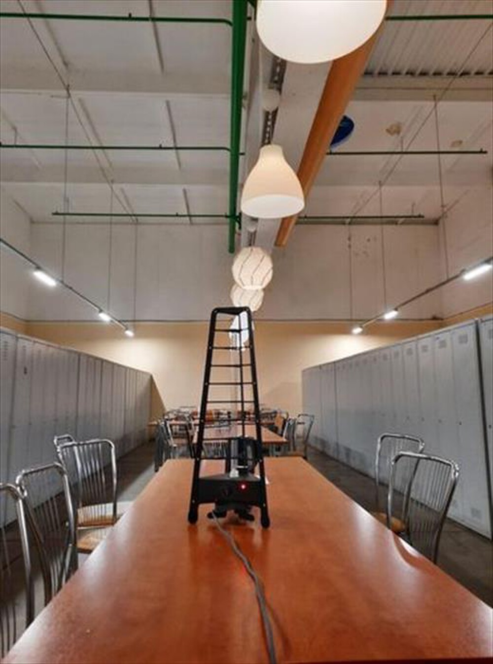 "BACTEO - LAMPADA DI SANIFICAZIONE BACTEO TOWER-Nero"