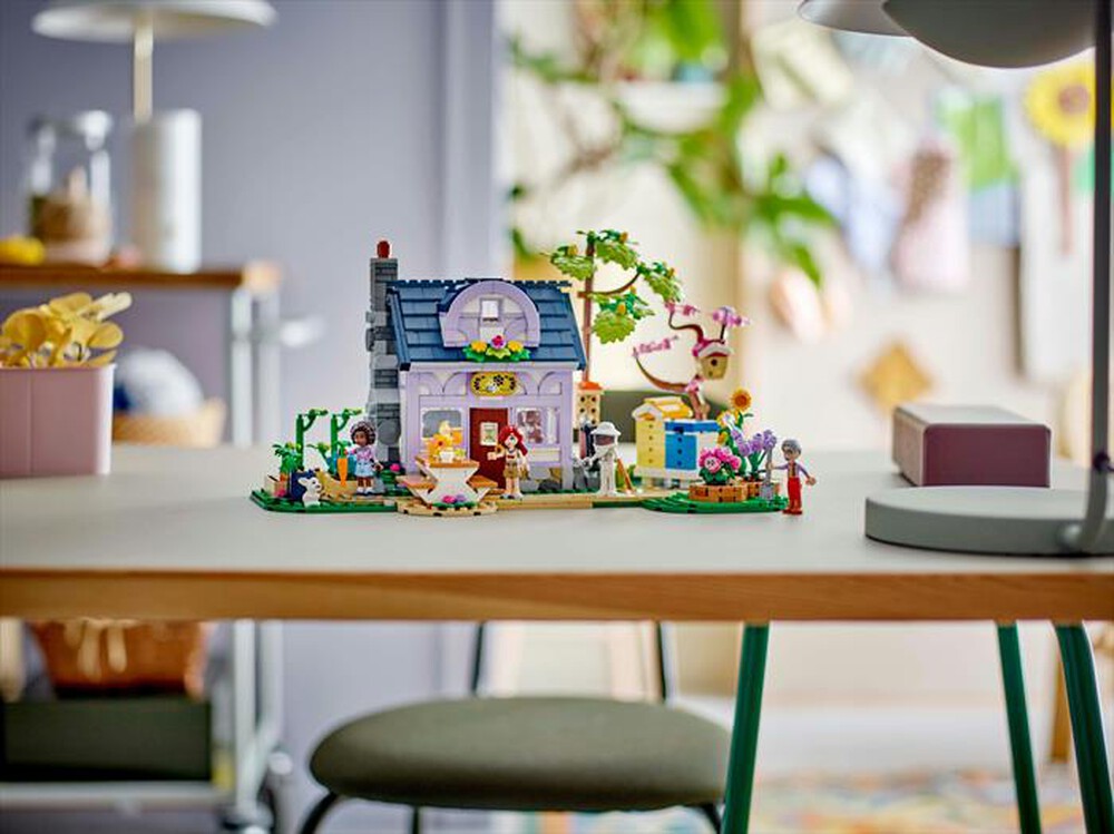 Immagine del prodotto LEGO - FRIENDS Casa apicoltori e giardino fiorito 42669