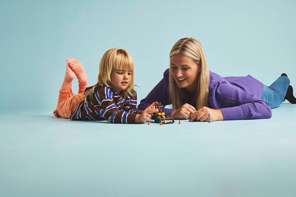 Immagine del prodotto LEGO - CITY GREAT VEHICLES Pala gommata gialla 60450