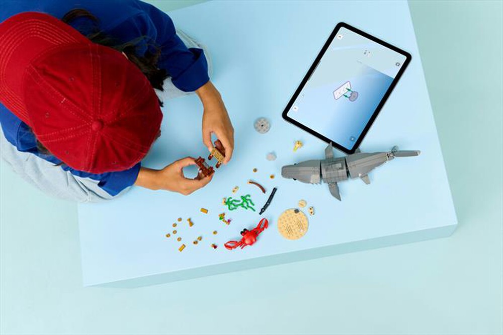 Immagine del prodotto LEGO - CREATOR 3IN1 Squalo con scrigno del tesoro - 31381