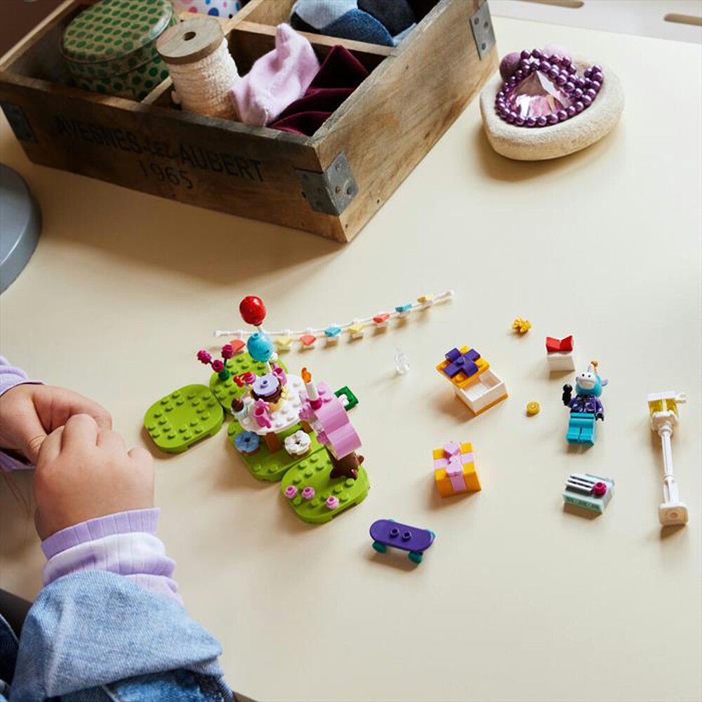 Immagine del prodotto LEGO - ANIMAL CROSSING Festa di compleanno Giuliano 77046