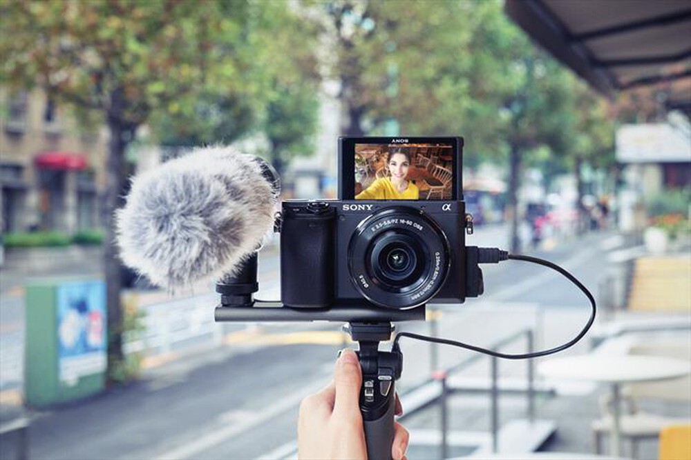 "SONY - ILCE6400LB-Black"