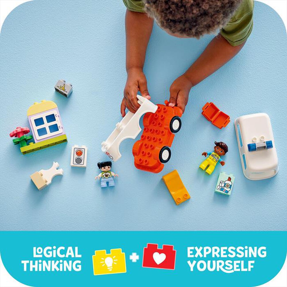 Immagine del prodotto LEGO - DUPLO Town Ambulanza e autista 10447