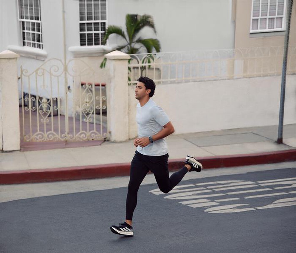 Immagine del prodotto AMAZFIT - Smartwatch ACTIVE MAX-BLACK