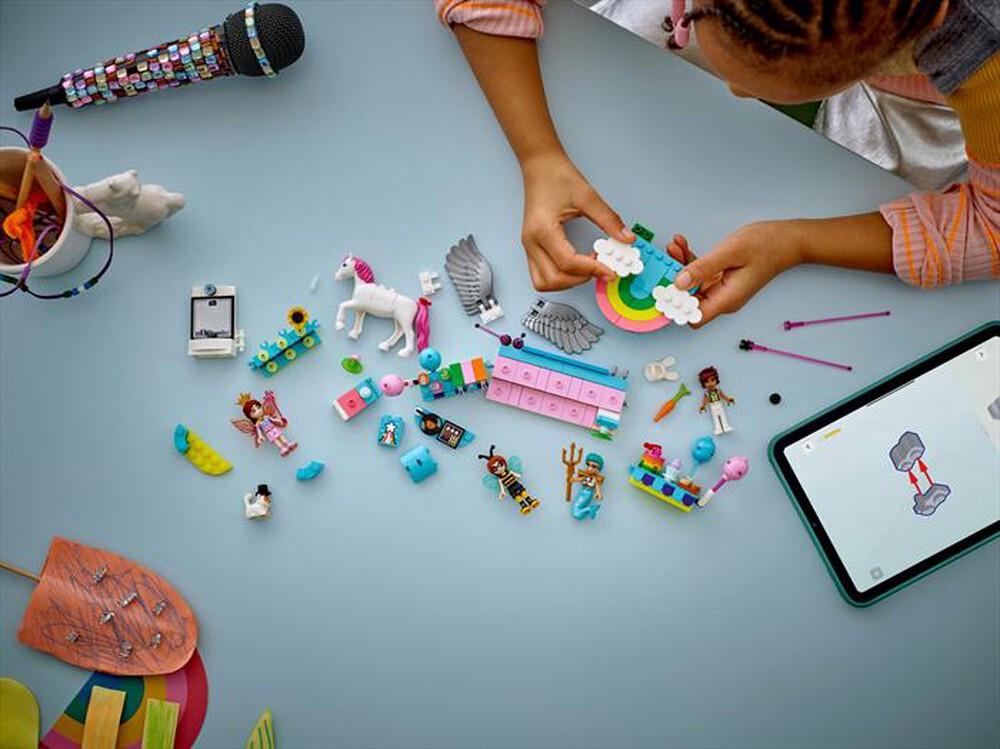 Immagine del prodotto LEGO - FRIENDS Party in costume unicorno e fatina 42661