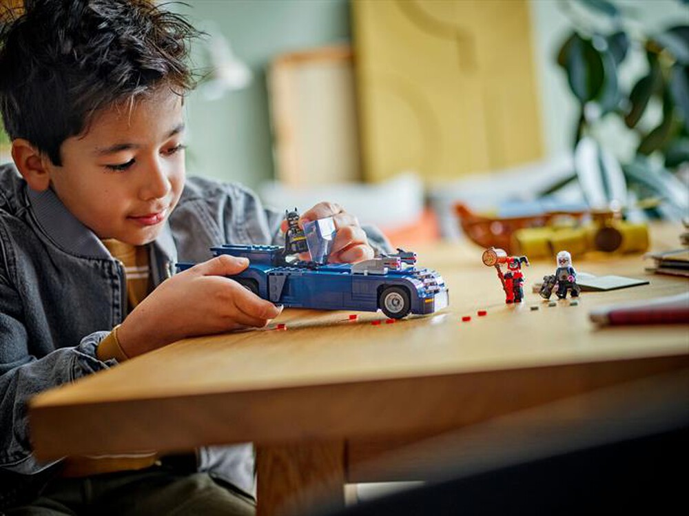 Immagine del prodotto LEGO - Batman: Batmobile Classic TV Series - 76328