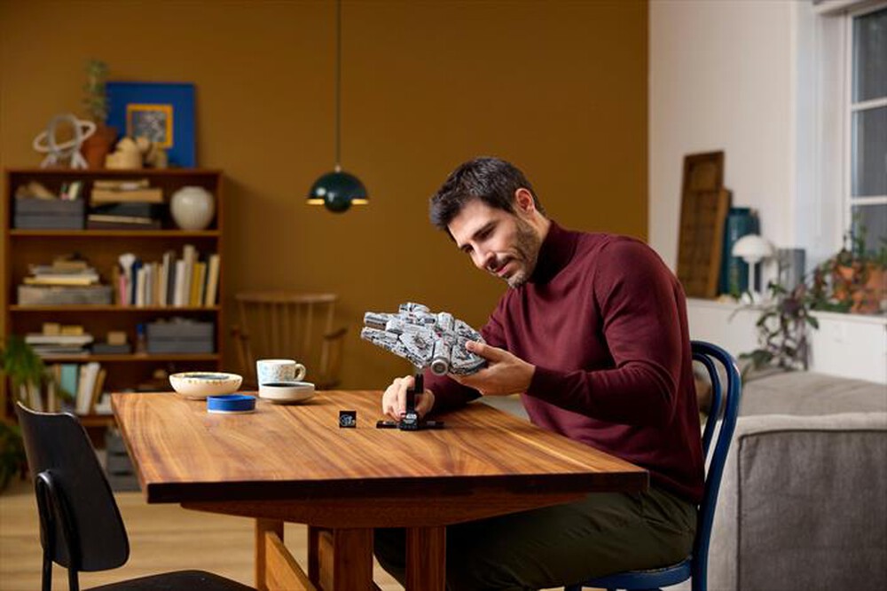 Immagine del prodotto LEGO - STAR WARS Millennium Falcon 75375