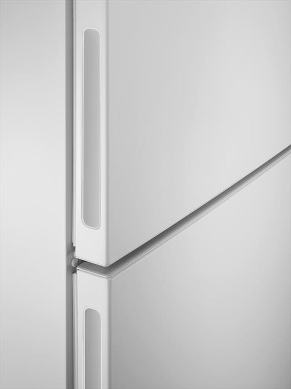 "ELECTROLUX - Frigorifero 2 porte LTB1AE28W0 Classe E 244 lt-Bianco"