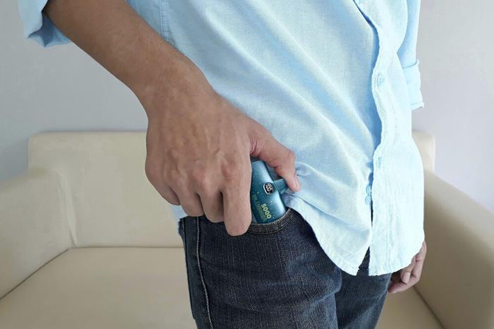 "CELLULARLINE - Powerbank PBPLUGGER5000B-Blu"